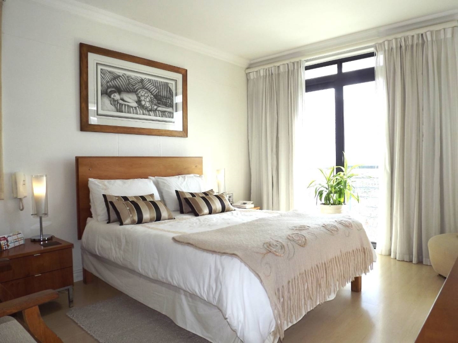 3 Bedroom Property for Sale in Sea Point Western Cape